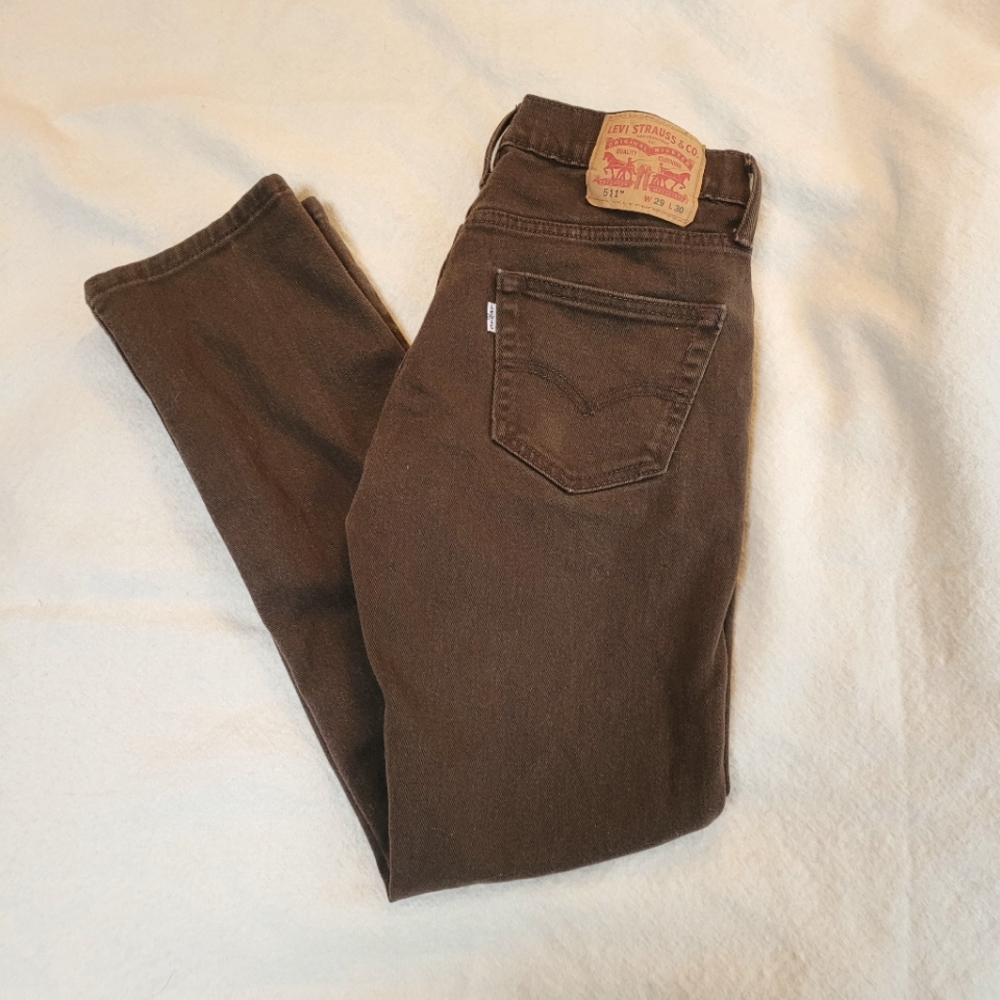 Brown Levi's 511s